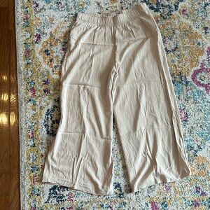 Tan H&M wide leg cropped pants
